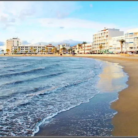 Dans En Bord De Διαμέρισμα *