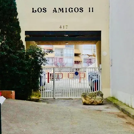 Dans En Bord De Διαμέρισμα *