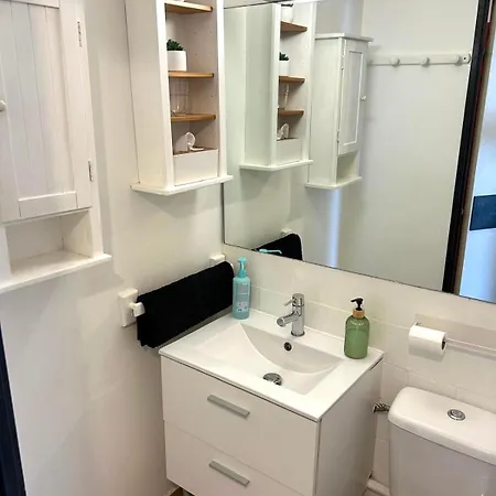Appartement Dans Résidence En Bord De
