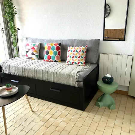 Appartement Dans Résidence En Bord De *