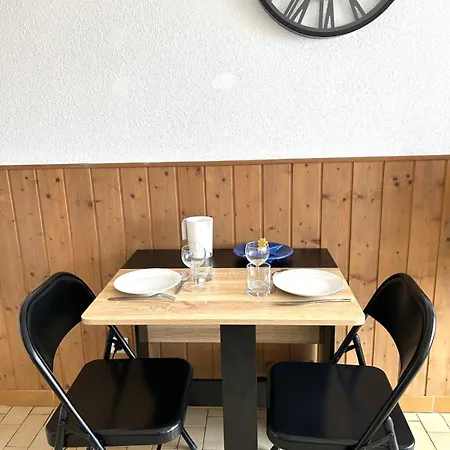 Appartement Dans Résidence En Bord De *