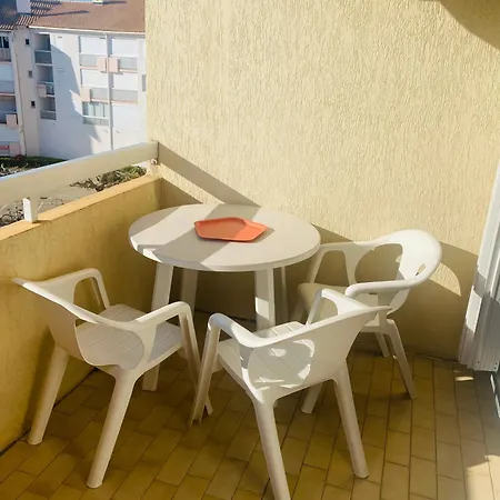 Dans En Bord De Apartment